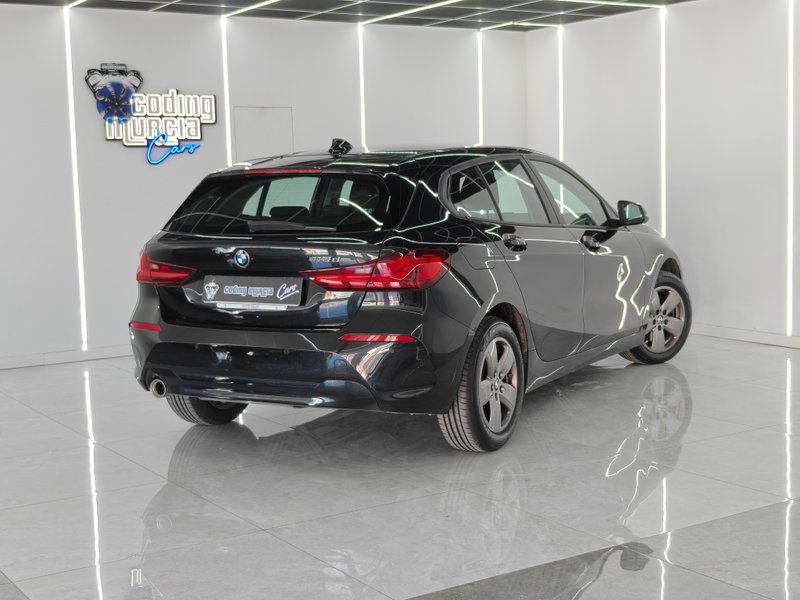 BMW Serie 1 116d (F40) 2022, foto 2