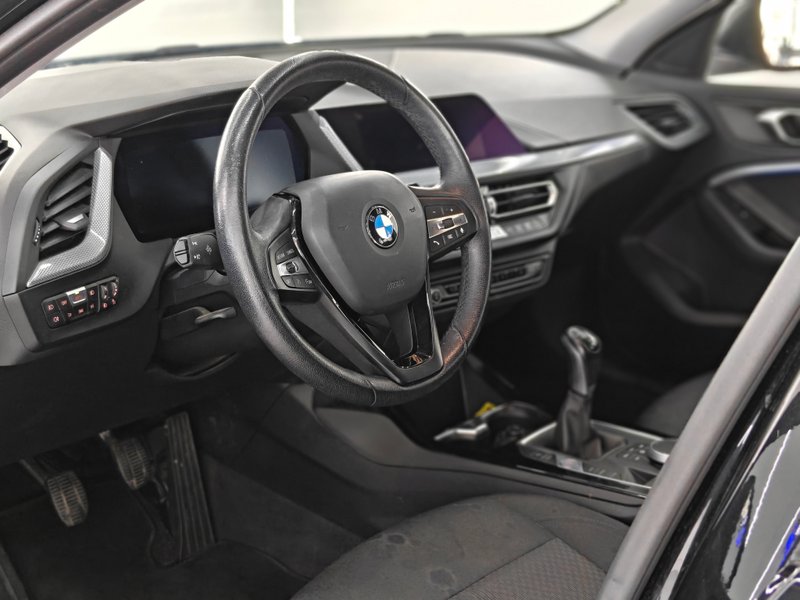 BMW Serie 1 116d (F40) 2022, foto 7