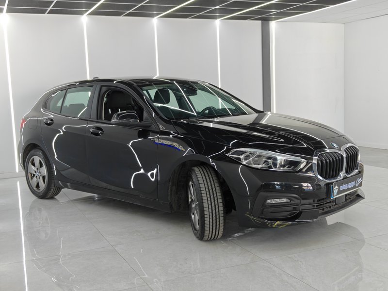 BMW Serie 1 116d (F40) 2022, foto 18