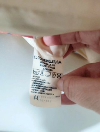 Abrigo Corto Beige con Cuello de Pelo T/44