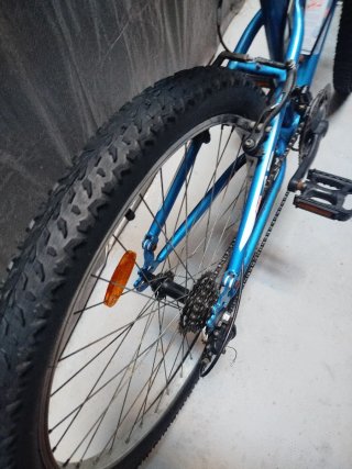 Bicicleta Geometry F5 R26 Azul Paseo talla M
