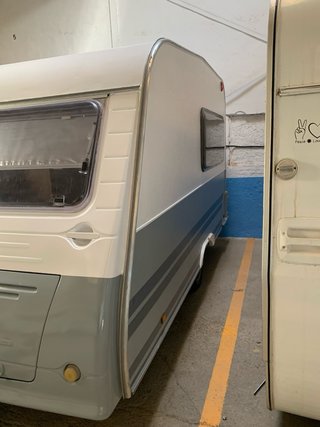 Caravana ACE 330 - Menos de 750kg para 4 personas