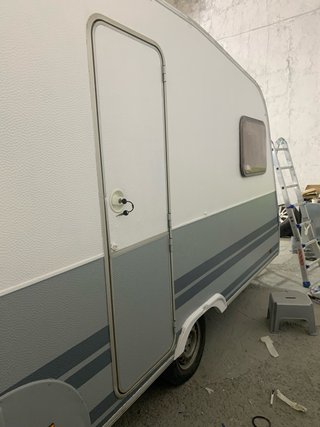 Caravana ACE 330 - Menos de 750kg para 4 personas