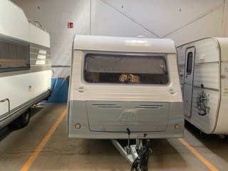 Caravana ACE 330 - Menos de 750kg para 4 personas
