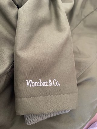 Abrigo premamá y porteo Wombat nuevo