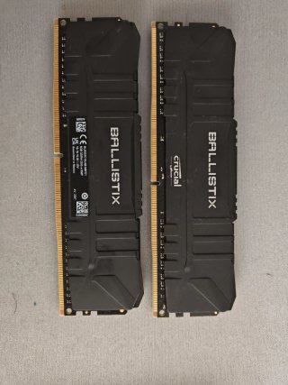 2x Crucial Ballistix DDR4 8GB RAM