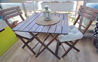 Mesa y sillas de jardín o terraza