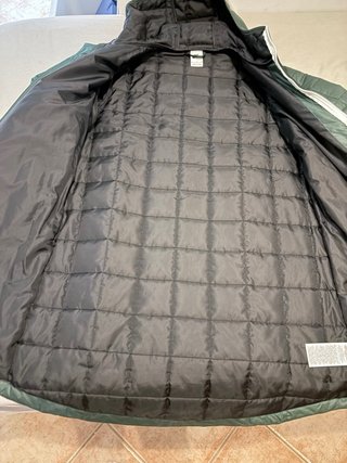 Abrigo Nike Verde Talla M