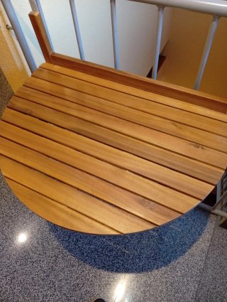 Mesa auxiliar plegable exterior. madera de acacia