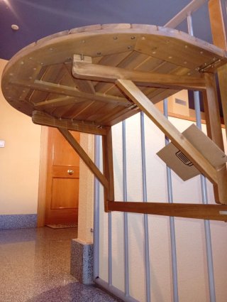 Mesa auxiliar plegable exterior. madera de acacia