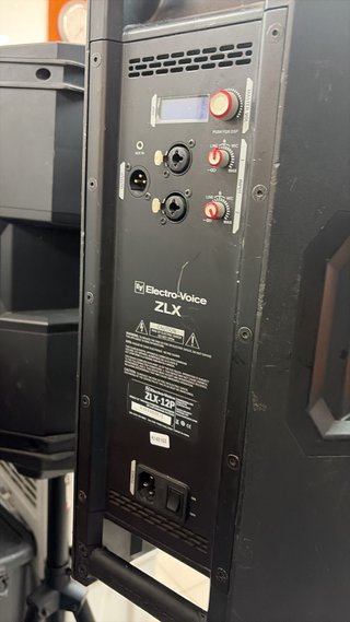 2 Altavoces Electro-Voice ZLX-12P con Trípodes