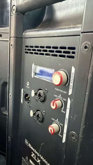 2 Altavoces Electro-Voice ZLX-12P con Trípodes