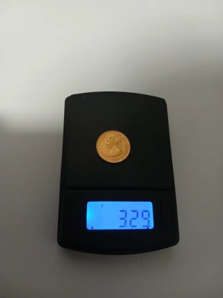 Moneta d'oro da 40 Reales con effigie di Elisabetta II