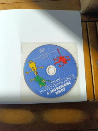 Libro de Piano John Thompson's Part Two + CD