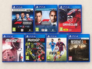 PS4 500GB + 2 DualShock 4 + 7 Giochi