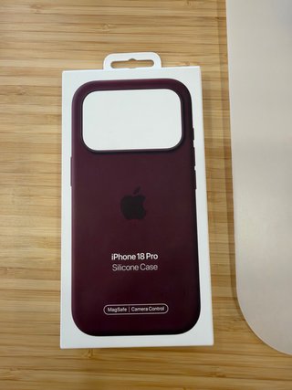 Funda Silicona iPhone 18 Pro Burdeos