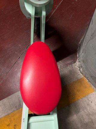 Bicicleta de madera estilo moto clásica