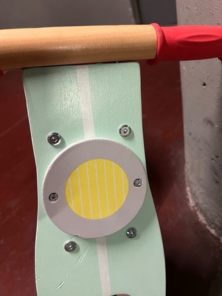 Bicicleta de madera estilo moto clásica