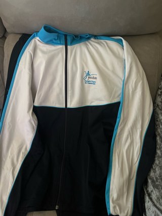 Uniforme de Instituto Jesuitas -precio negociable