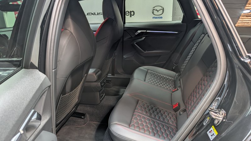 Audi RS3 2023, foto 18