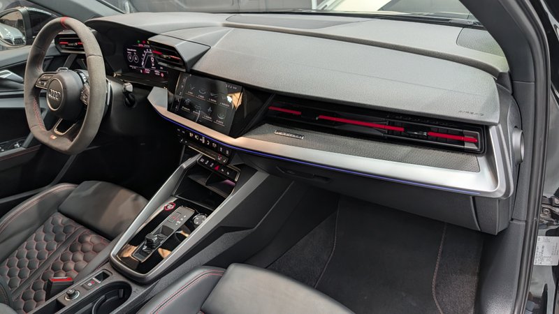 Audi RS3 2023, foto 22