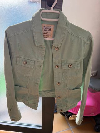 Chaqueta tejana Zara verde Talla XS