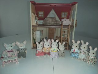 Casita de muñecas conejos sylvanian families.