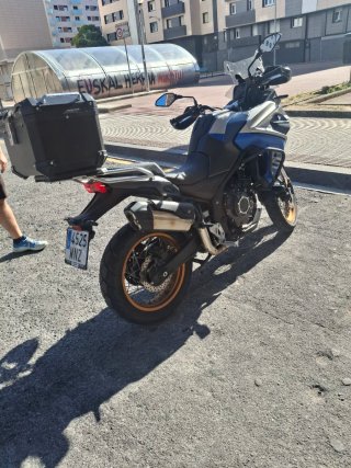 Moto Vogue 525 DSX  aun con garantia itv 2028.