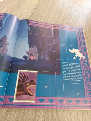 3 Álbumes de Cromos Panini Disney y Picapiedra