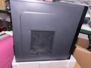 Caja de Ordenador Arima Negra