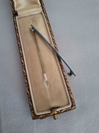 Broche Antiguo Plata Ley y Perlas con Caja