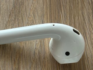 Apple AirPods (2ª generazione) A1602