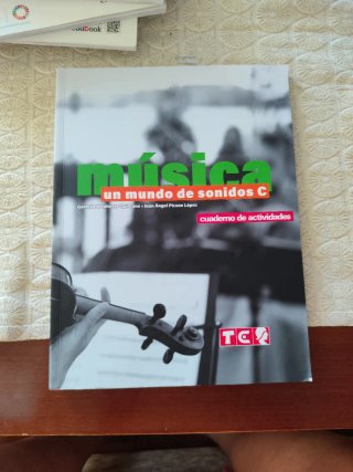 UN MUNDO DE SONIDOS C - CUAD. - 2022