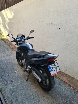 Honda CBF 250 personalizada al estilo custom