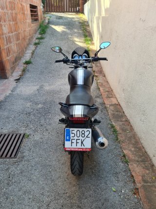 Honda CBF 250 personalizada al estilo custom