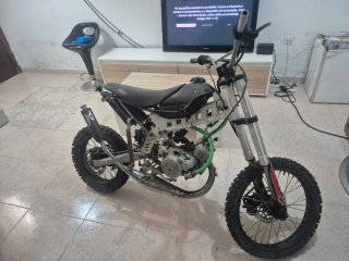 Pit bike