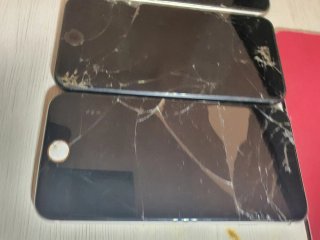 Lote de 3 iPhone 7 para repuestos
