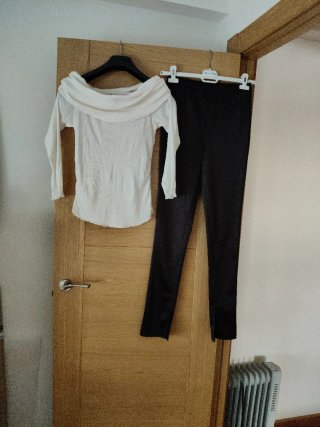 Lote 2 piezas top blanco y pantalón negro T.M