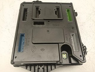 Caja reles / fusibles RENAULT MEGANE III BERLINA