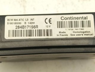Caja reles / fusibles RENAULT MEGANE III BERLINA