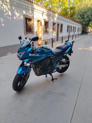 Suzuki Bandit 650S Azul
