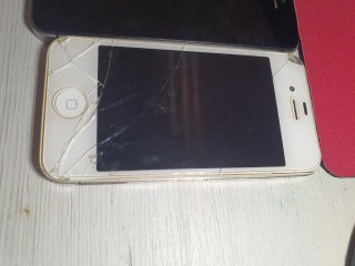 Lote 4 iPhones: 4, SE, 6, 6s