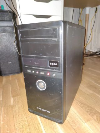 PC Completo con Monitor, Tastiera e Mouse