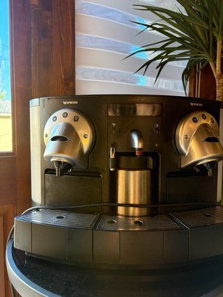 Cafetera Nespresso Gemini 220