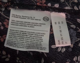 Vestido C&A floral negro