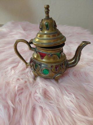 Juego de Té Árabe de Latón con Pedrería