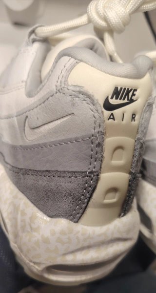 Nike Air Max 95 Talla 38.  -2 pares x 115€