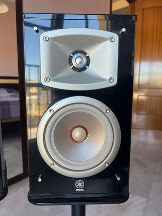 Altavoces Yamaha NS-333