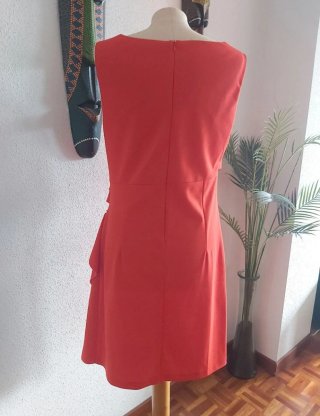 Vestido Rojo Asimétrico