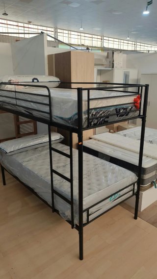 Litera Metálica Moderna Plata